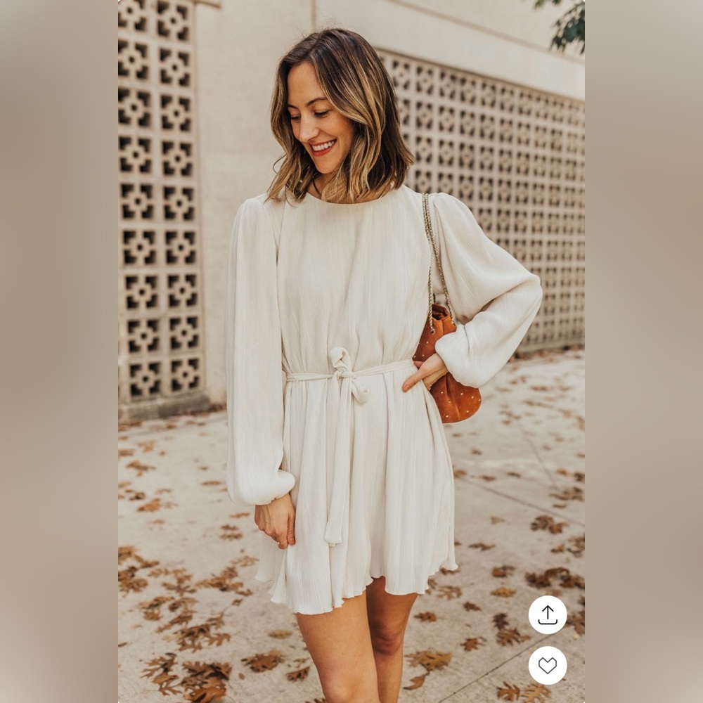 Abercrombie & Fitch Long-Sleeve Satin Plisse Mini Dress in Cream - S